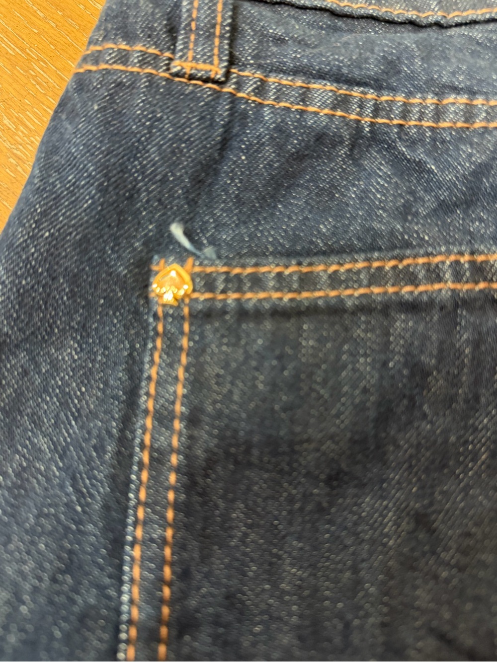 kate spade dark blue denim crop jeans  with contrast stitching - Picture 4 of 4